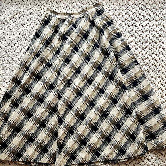 Vintage 90s Academia Black & Cream Plaid Pleated A-line Circle Skirt Size XS - Picture 1 of 4